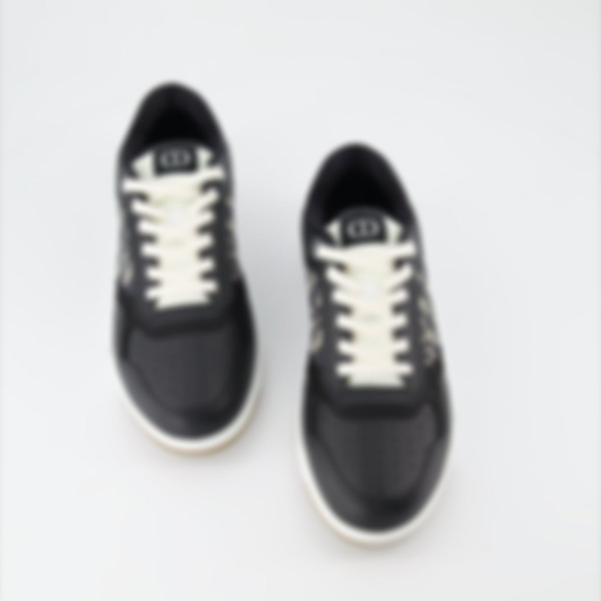 B27 sneakers